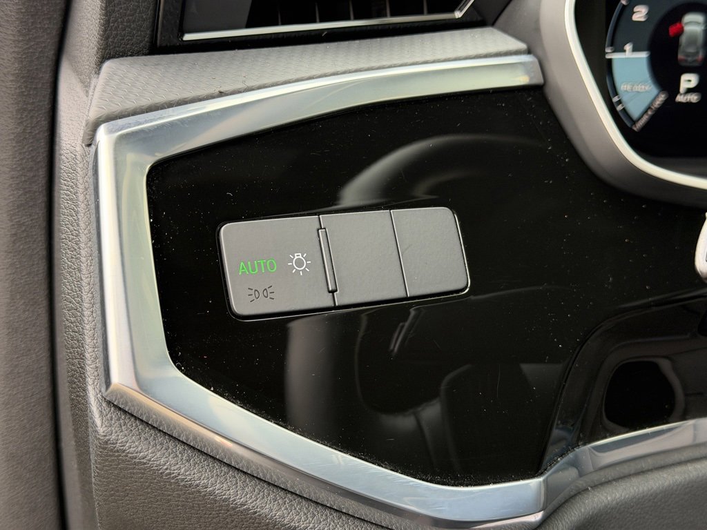 Used 2022 Audi Q3 2.0T Premium image 24