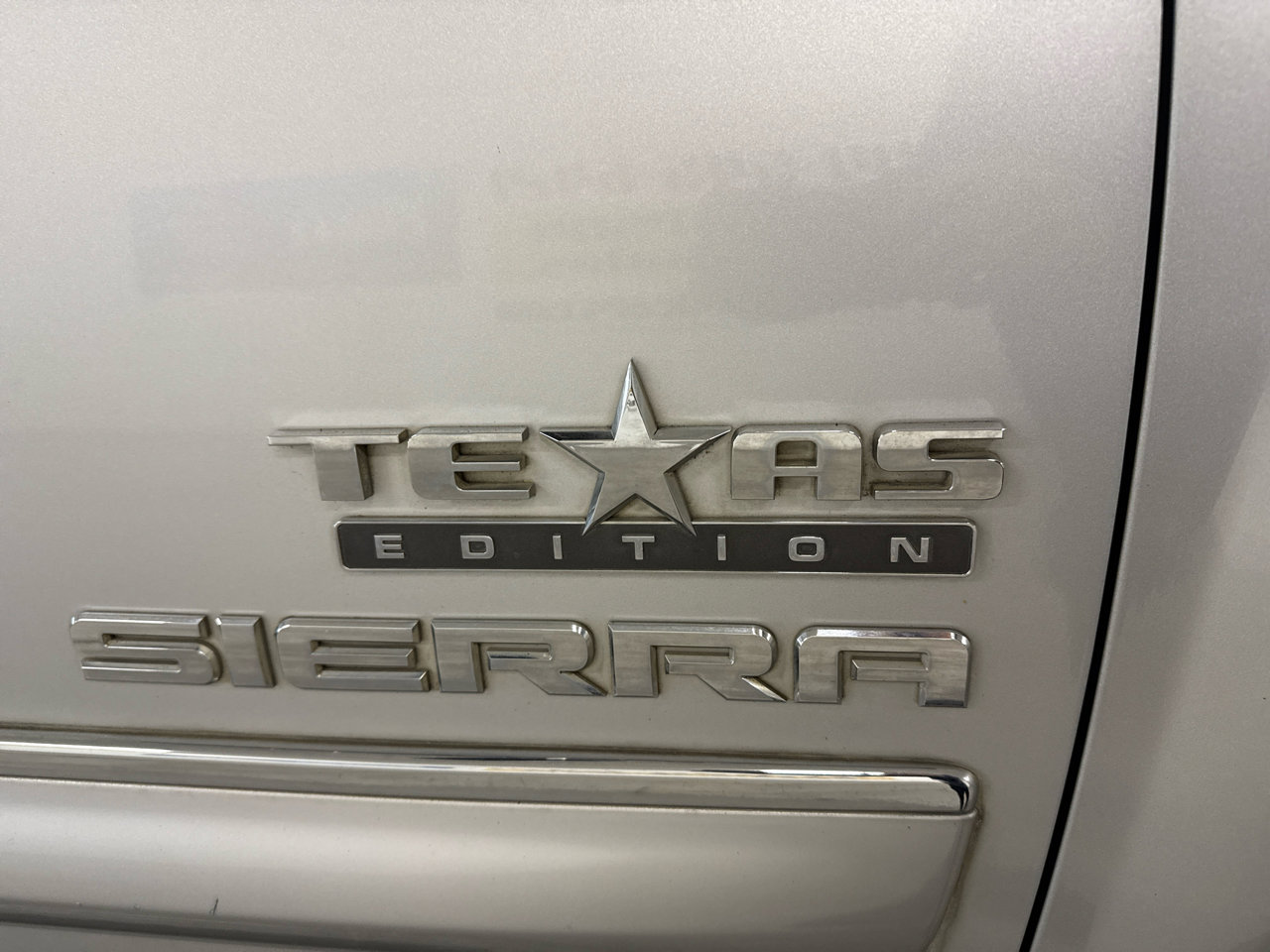 Used 2010 GMC Sierra 1500 SLE w/ Texas Edition image 69