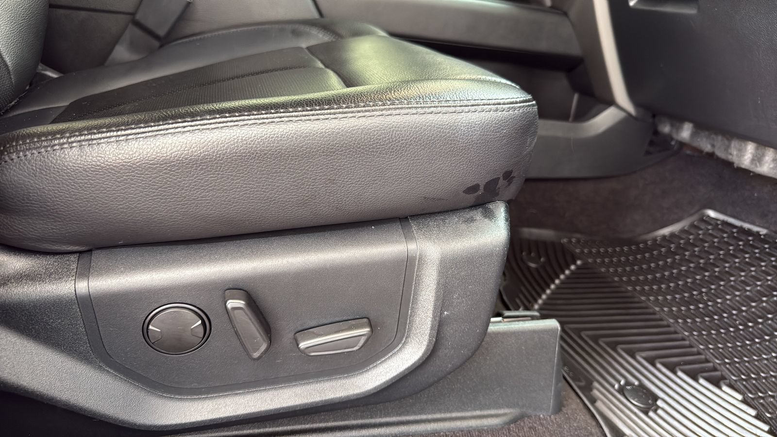 Used 2021 Ford Expedition XLT RWD image 24