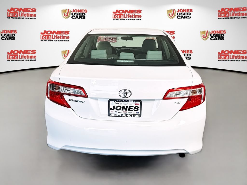 Used 2014 Toyota Camry LE FWD image 12