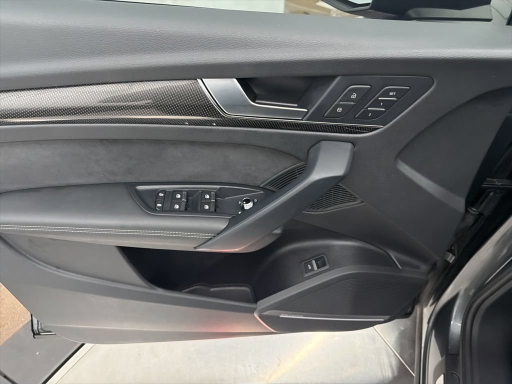 Used 2023 Audi SQ5 Prestige w/ Prestige Package AWD/4WD image 18