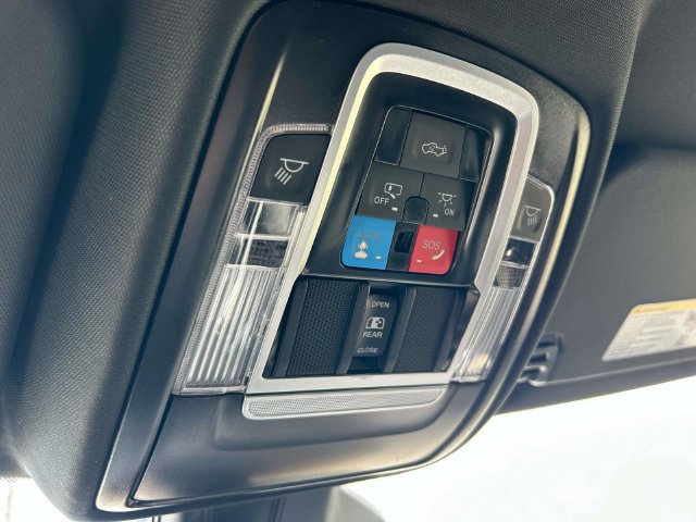 New 2027 RAM 1500 4x4 Crew Cab image 32