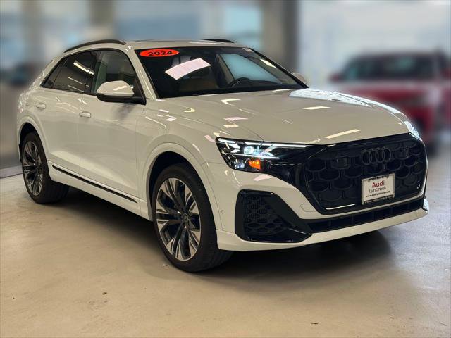 Used 2024 Audi Q8 Prestige w/ Prestige Package image 3