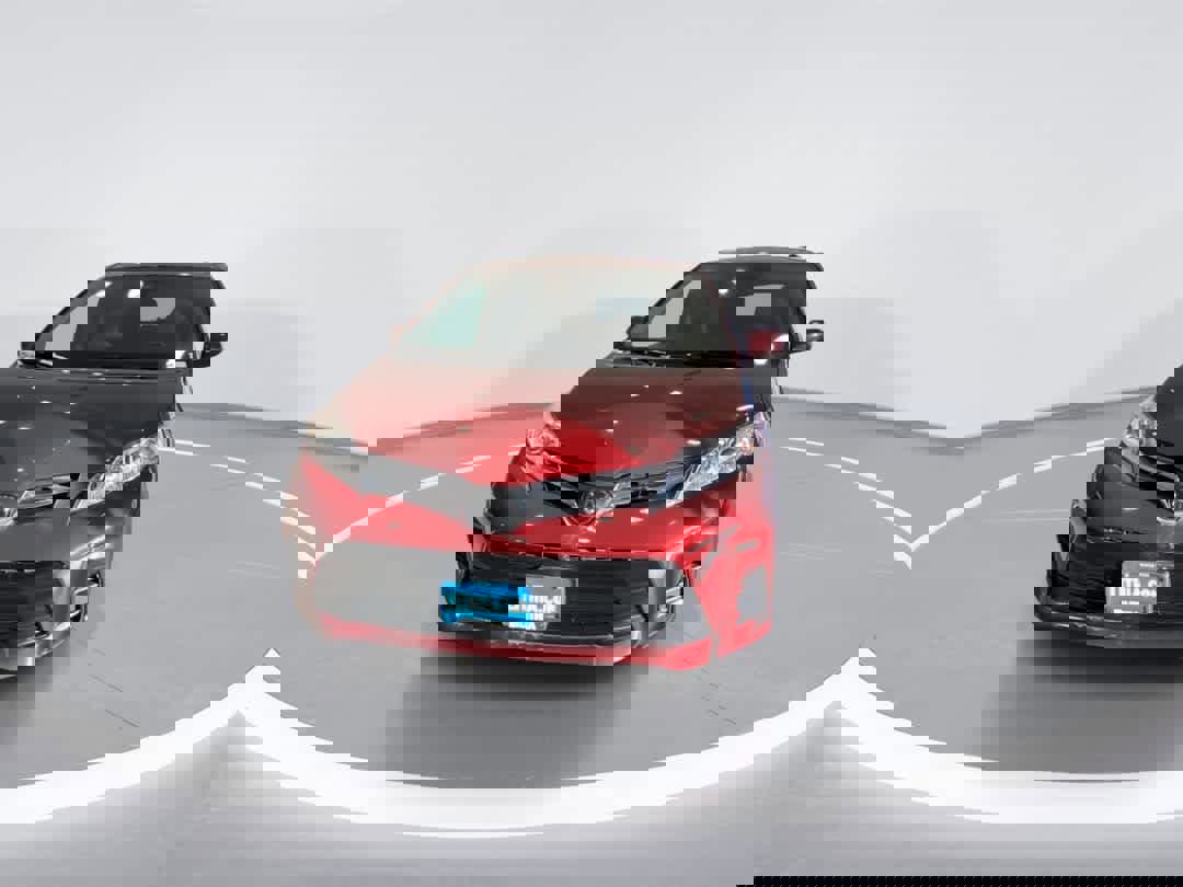 Used 2020 Toyota Sienna LE w/ LE Preferred Package image 3