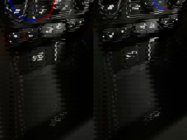 Certified 2021 Chevrolet Suburban LT w/ LT Signature Package image 35