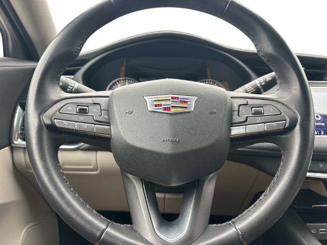 Used 2023 Cadillac XT4 Luxury FWD image 21