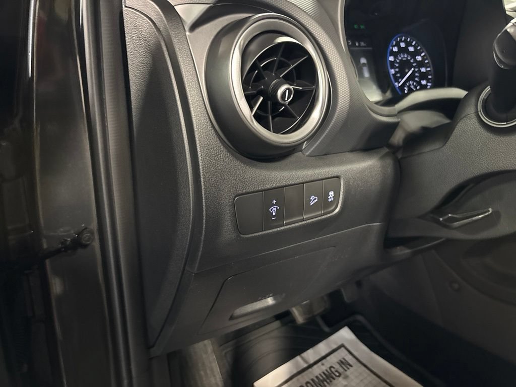 Used 2023 Hyundai Kona SEL w/ Cargo Package AWD/4WD image 17