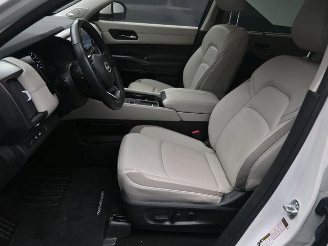 Used 2023 Nissan Pathfinder SL w/ SL Premium Package image 18
