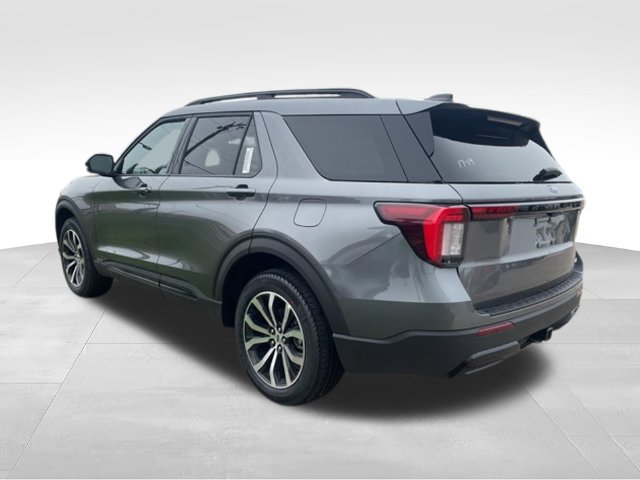 New 2026 Ford Explorer ST-Line AWD/4WD image 2