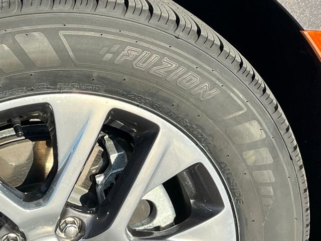 Used 2023 Chrysler Pacifica Pinnacle image 7