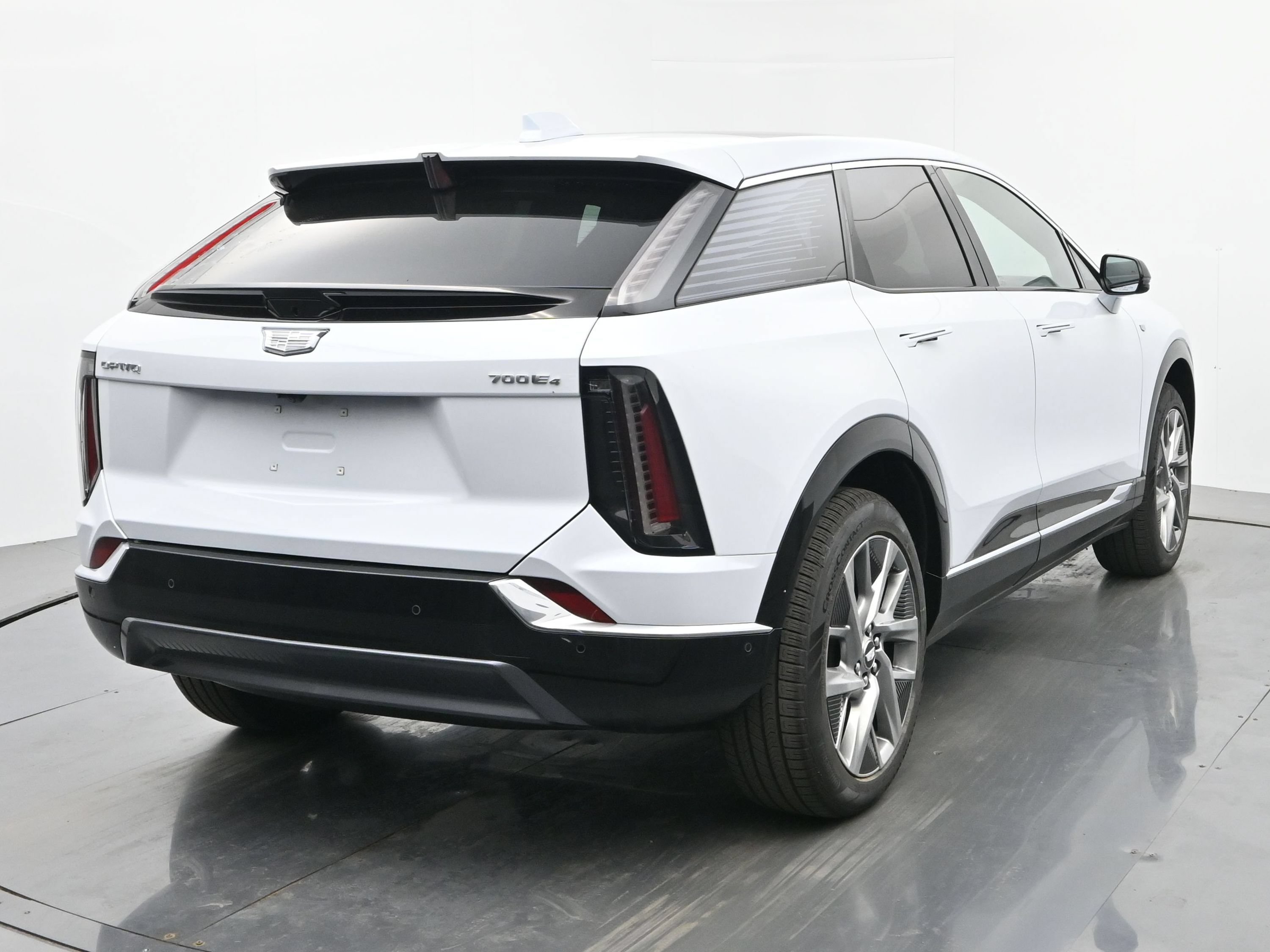 New 2026 Cadillac Optiq Luxury 1 w/ LPO, Floor Liner Package AWD/4WD image 5