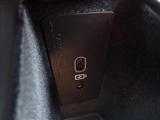 Used 2022 Volvo XC60 B5 Momentum image 25