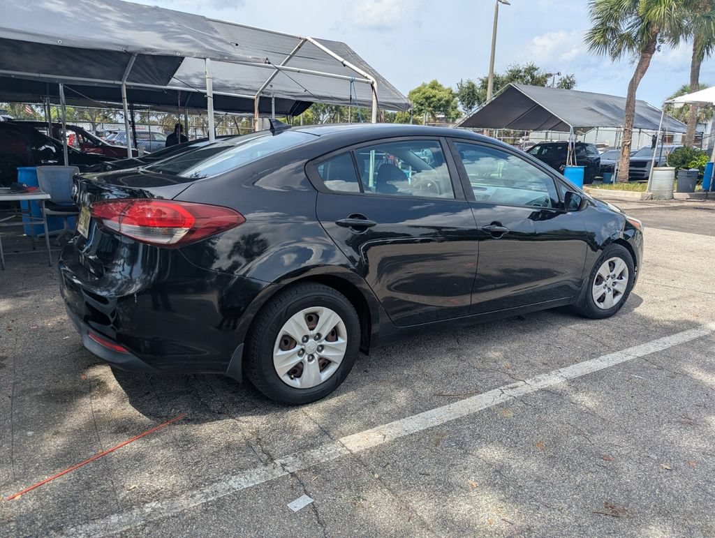Used 2018 Kia Forte LX FWD image 3