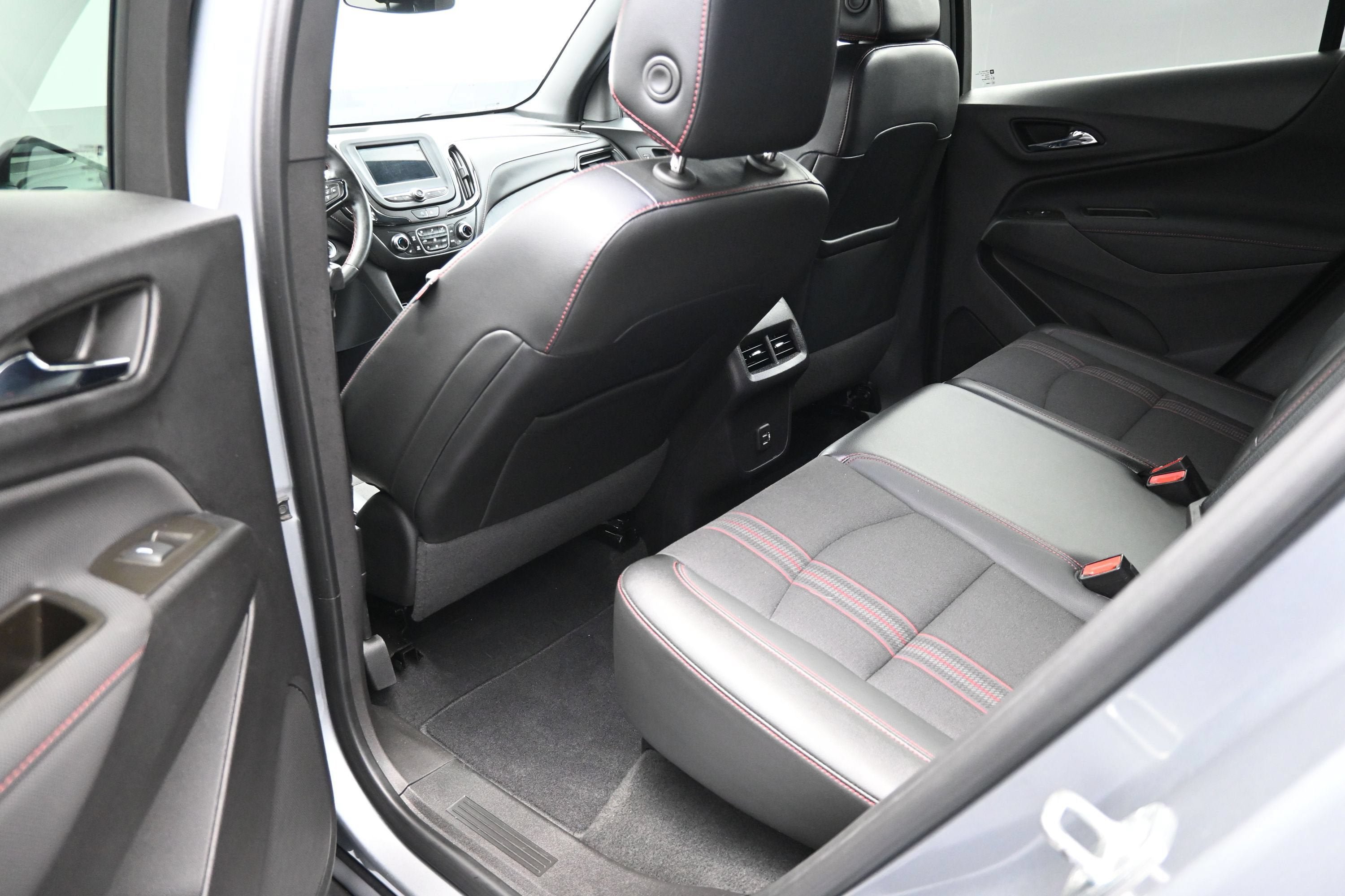 Certified 2023 Chevrolet Equinox RS FWD image 27