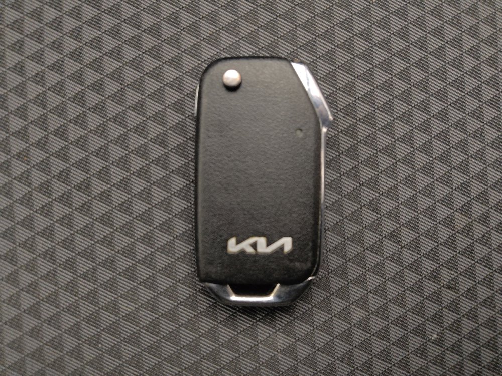 Used 2023 Kia Soul LX image 32