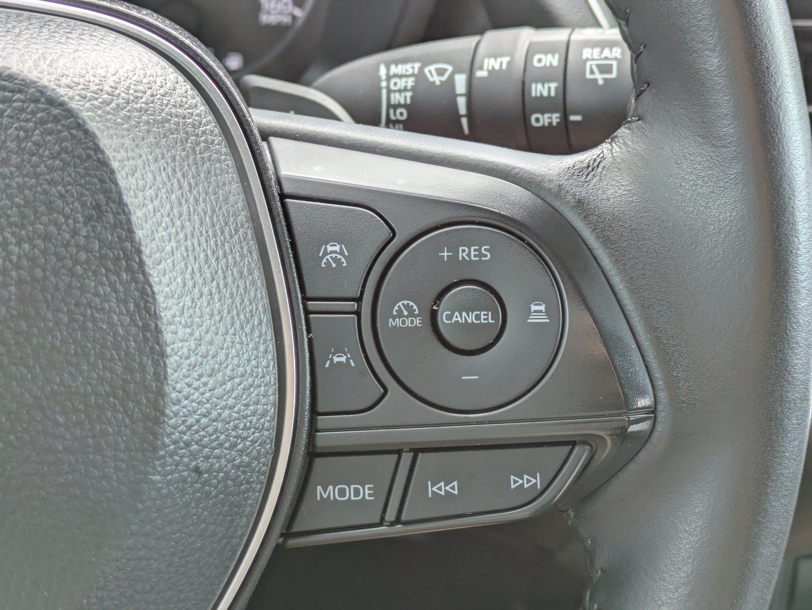 Used 2024 Toyota Corolla Cross AWD Hybrid image 19