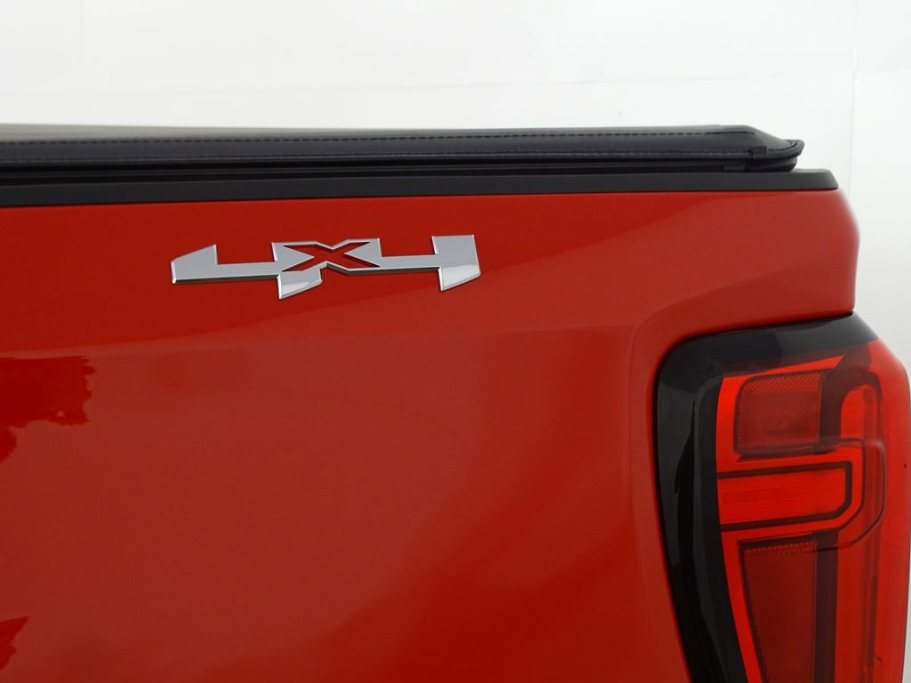 Used 2025 GMC Sierra 1500 Elevation image 42