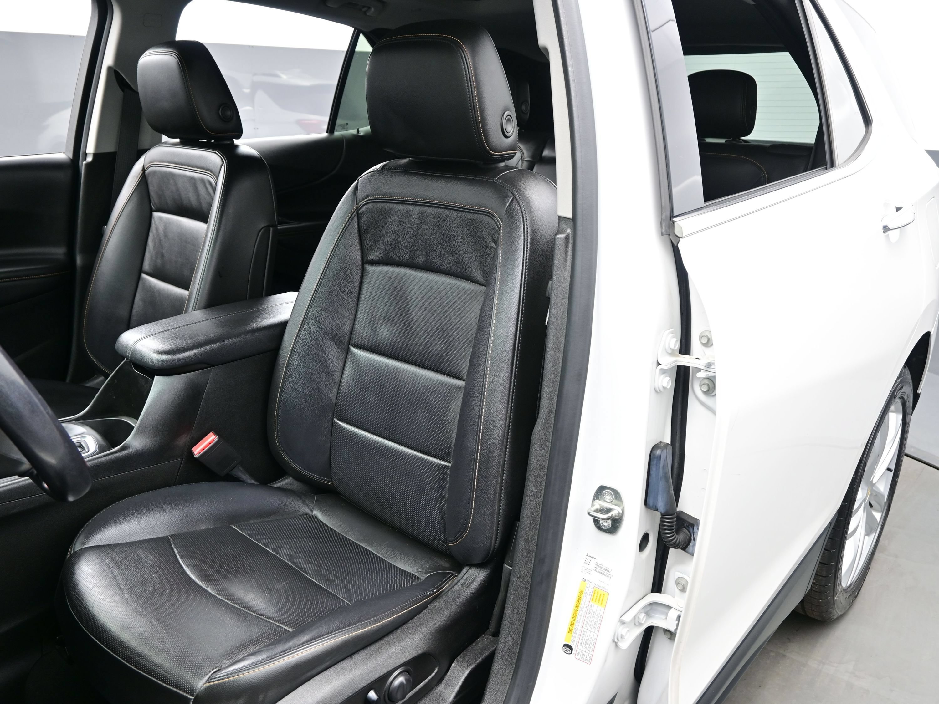 Used 2019 Chevrolet Equinox Premier AWD/4WD image 12