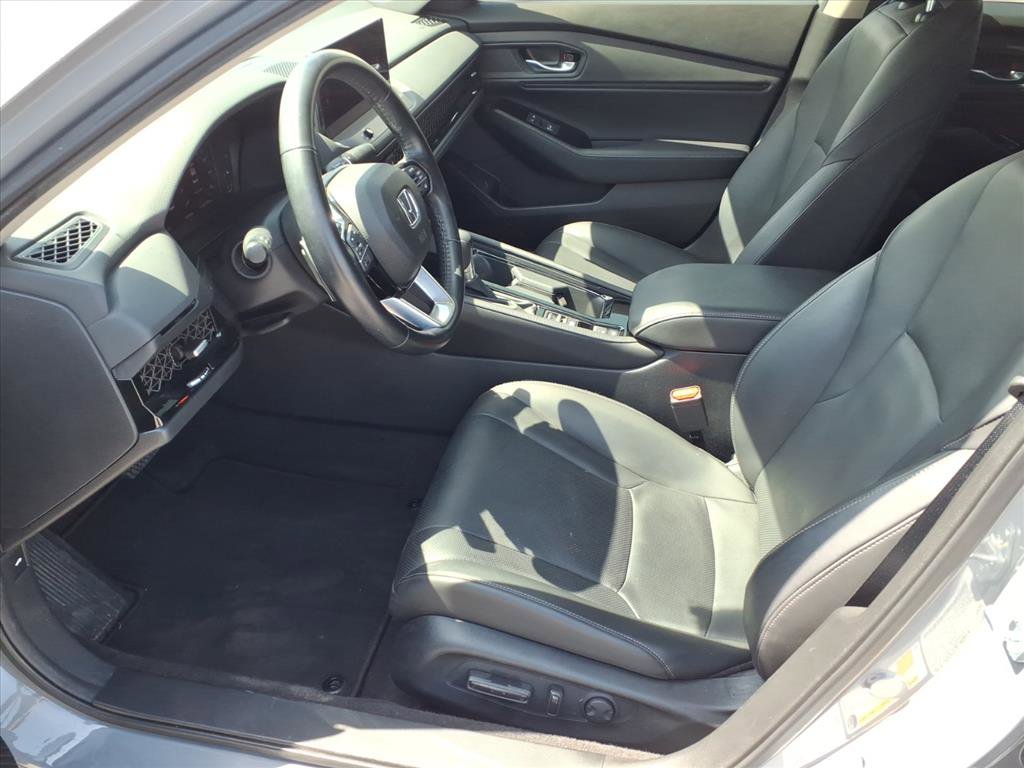 Used 2024 Honda Accord Touring image 11