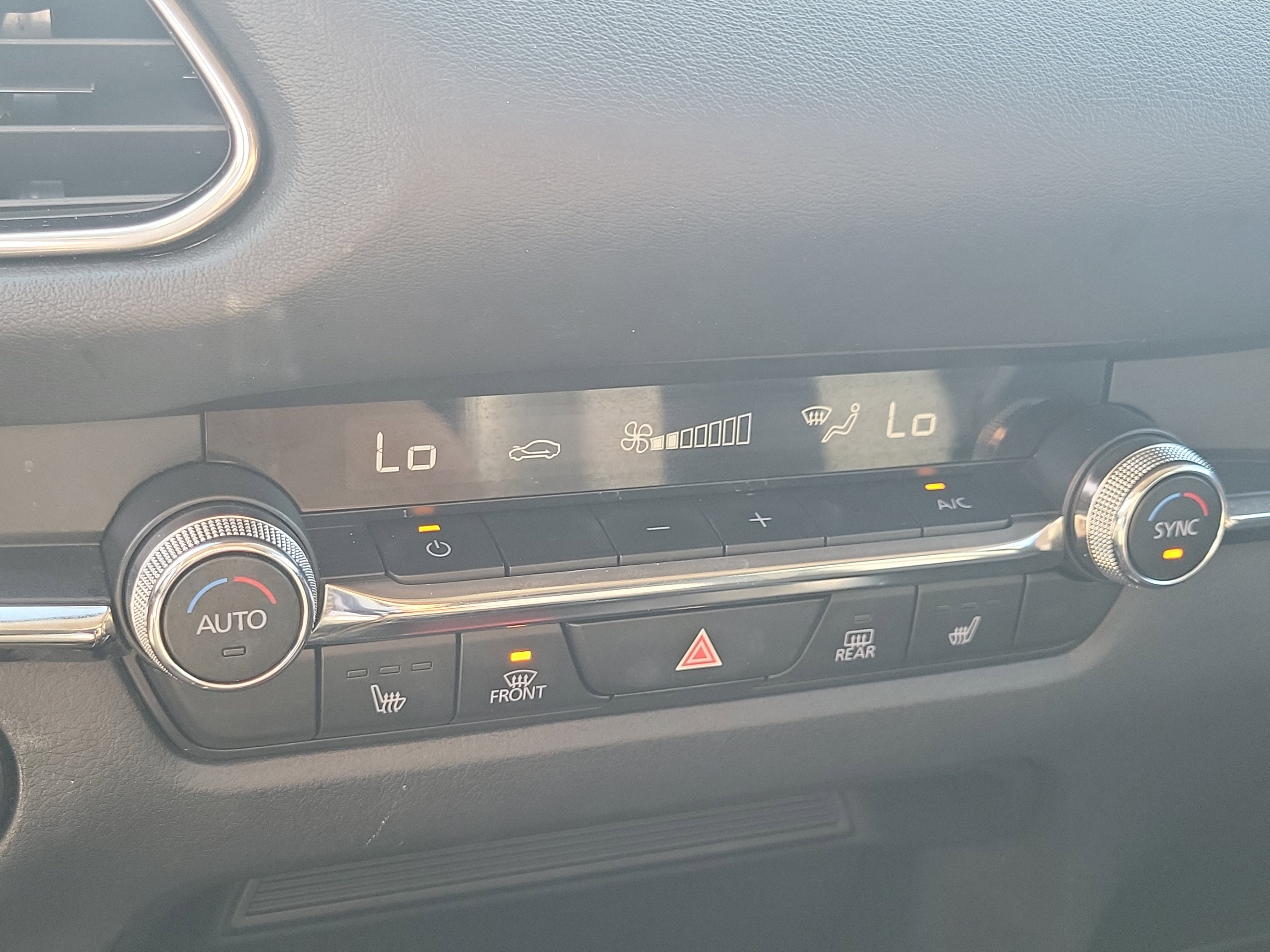 Used 2023 MAZDA CX-30 AWD 2.5 S w/ Premium Package image 28