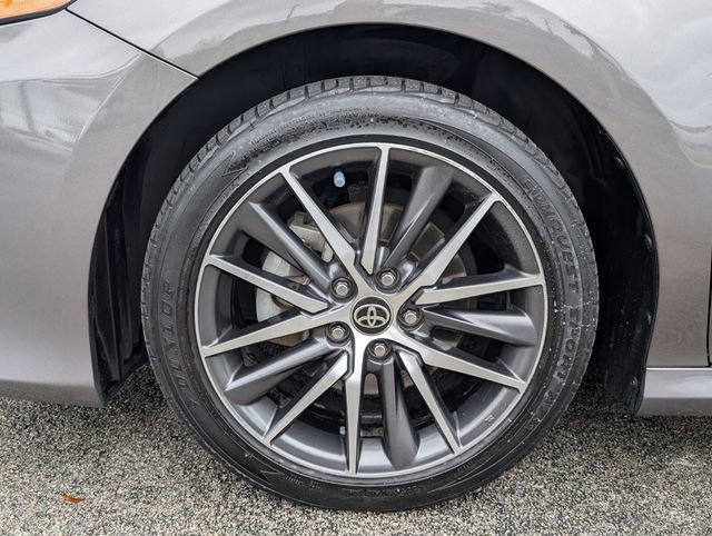 Used 2021 Toyota Camry XLE image 6