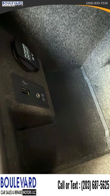 Used 2017 Porsche Macan S image 20