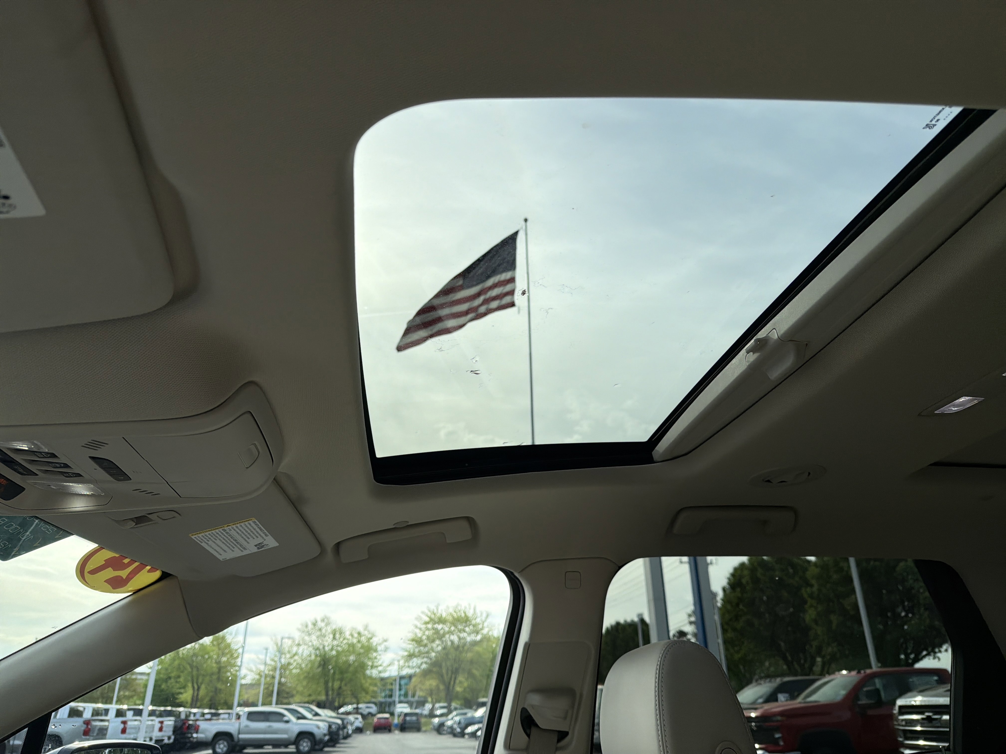 Used 2024 Buick Enclave Essence w/ Experience Buick Package image 27