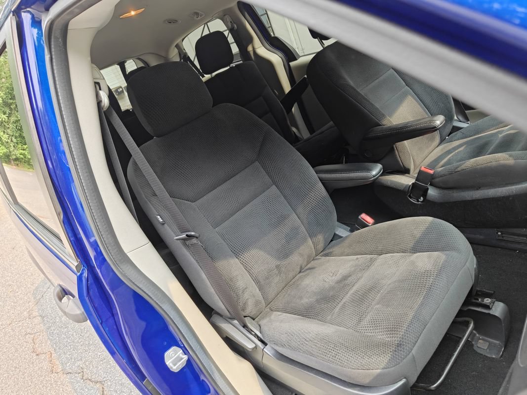 Used 2019 Dodge Grand Caravan SE w/ UConnect Hands-Free Group FWD image 14