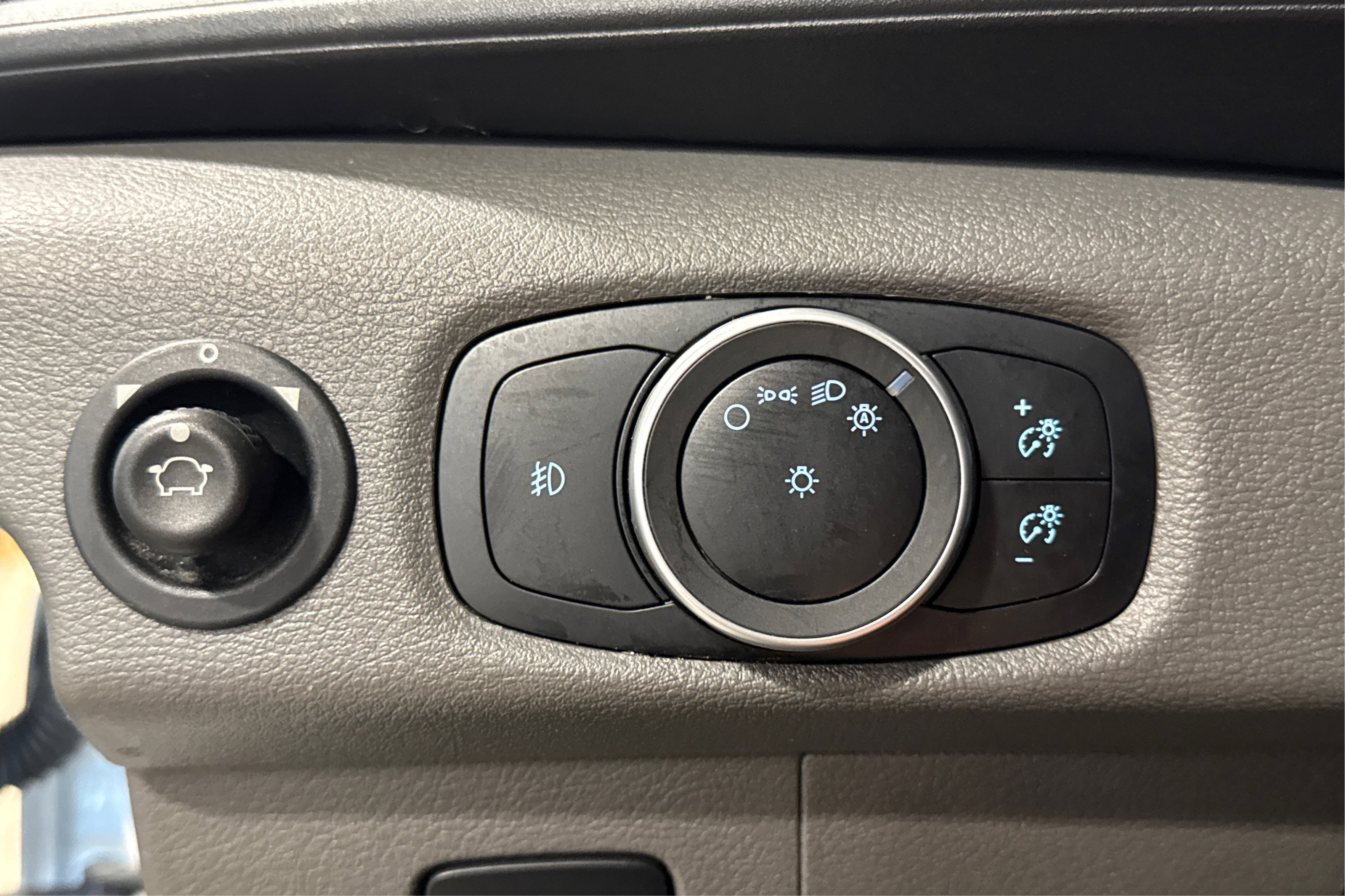 Used 2021 Ford Transit 250 Low Roof w/ Exterior Upgrade Package image 21