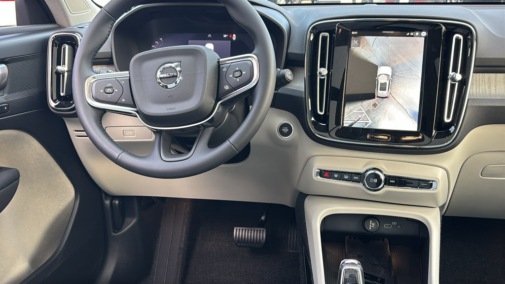 New 2026 Volvo XC40 B5 Plus w/ Protection Package Premier AWD/4WD image 7
