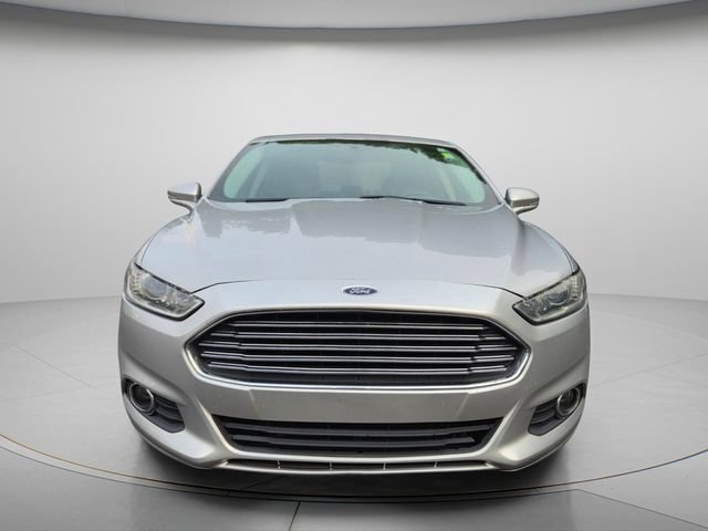 Used 2016 Ford Fusion SE FWD image 4