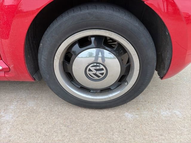 Used 2012 Volkswagen Beetle 2.5 image 15