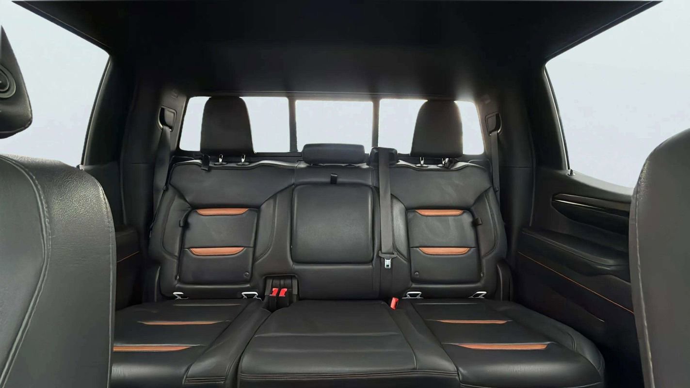 Used 2023 GMC Sierra 1500 AT4 w/ Technology Package image 18