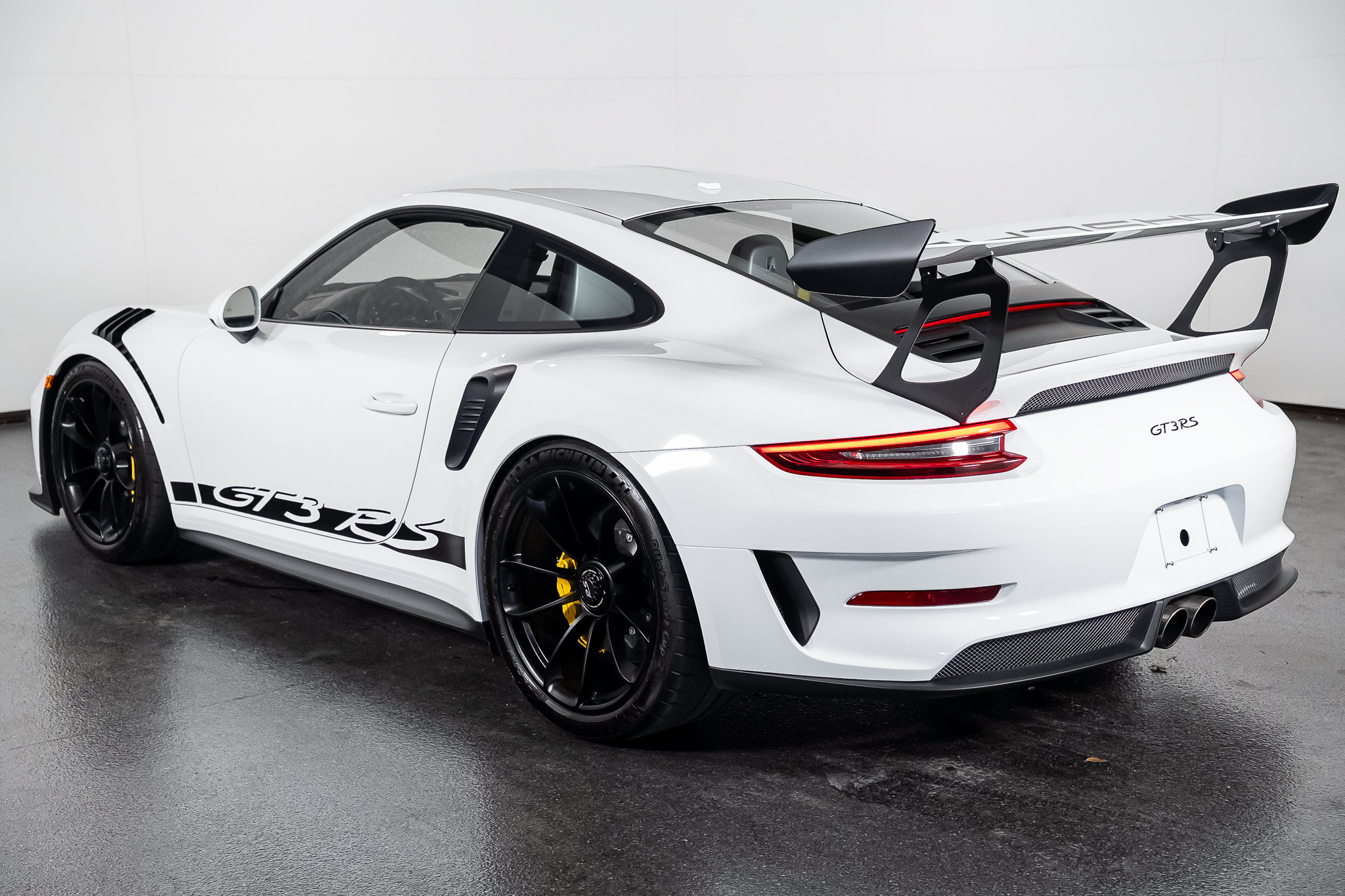 Used 2019 Porsche 911 GT3 RS RWD image 29