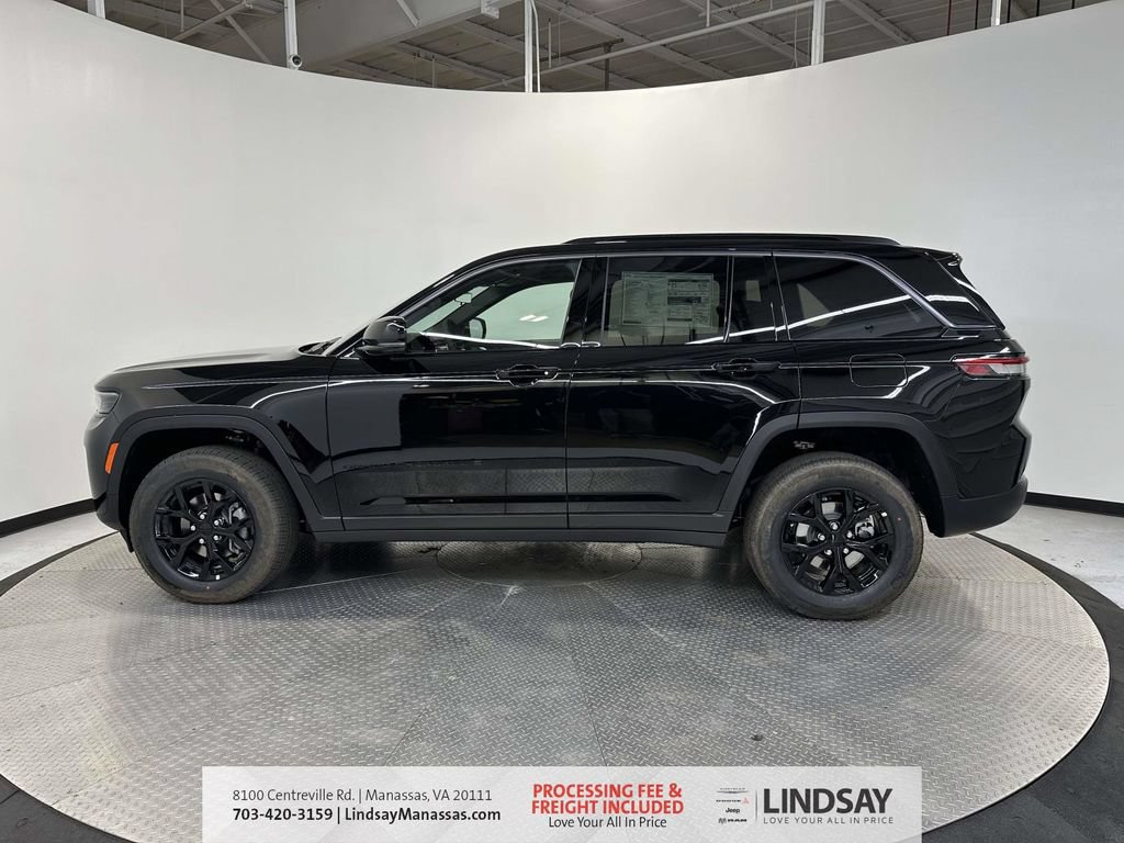 New 2026 Jeep Grand Cherokee Altitude AWD/4WD image 4