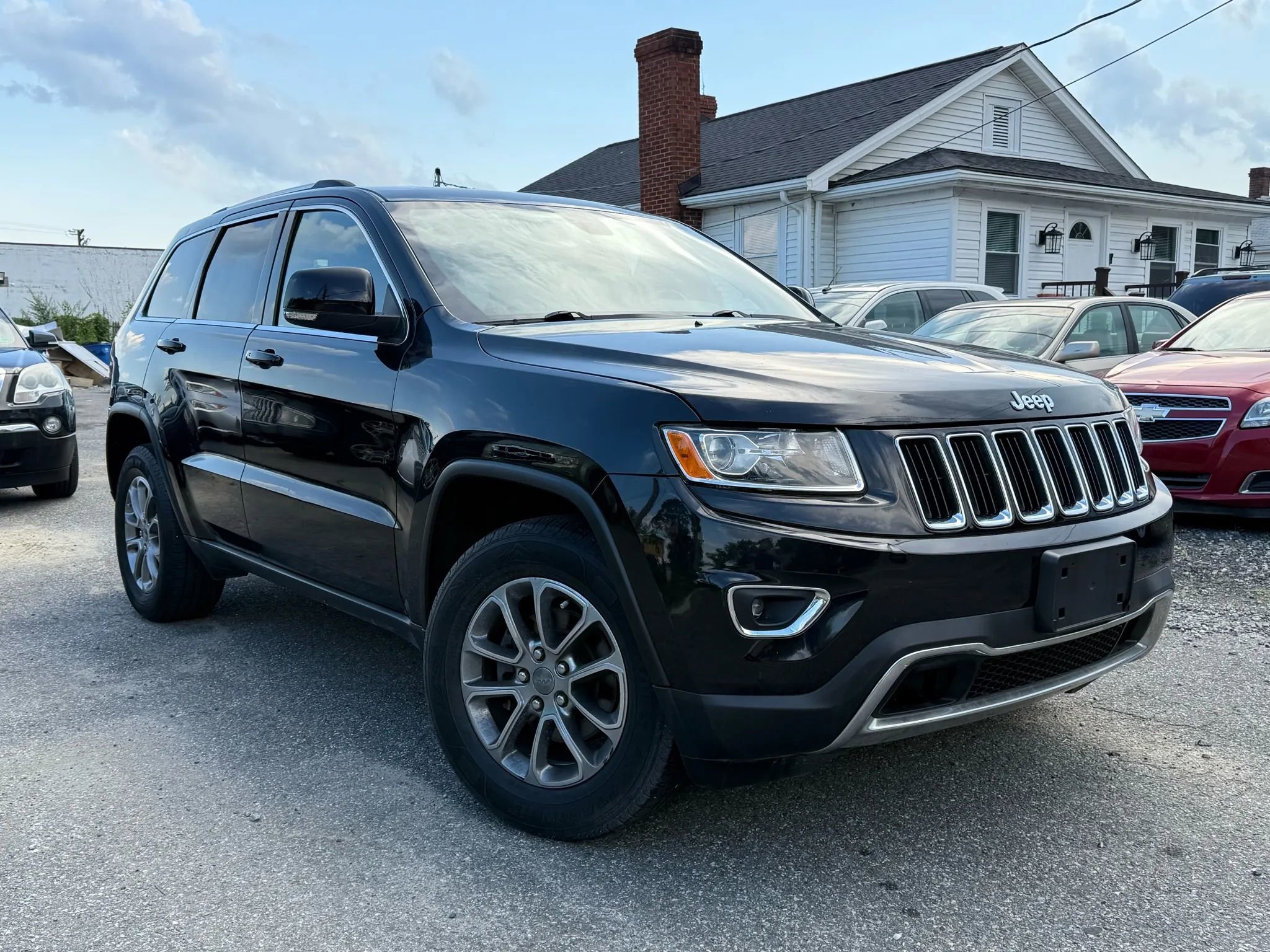 Used 2014 Jeep Grand Cherokee Limited AWD/4WD image 2