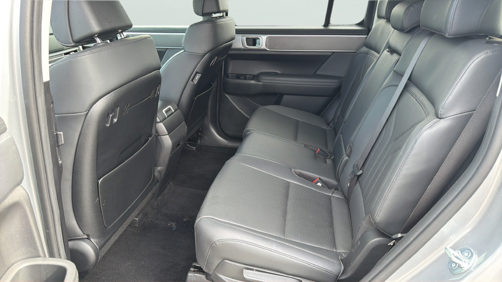 Used 2026 Hyundai Santa Fe SEL FWD image 18