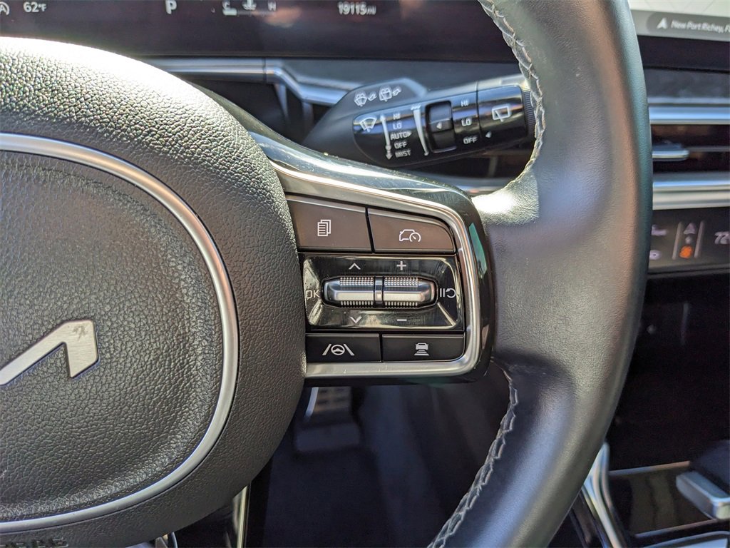 Certified 2025 Kia Sorento SX Prestige image 35