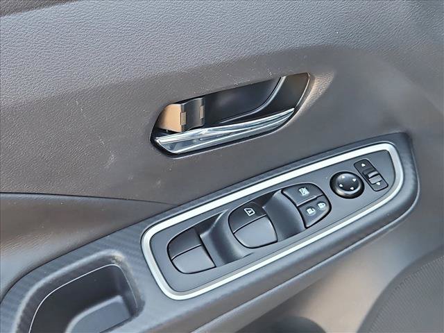 Certified 2025 Nissan Versa SR w/ Trunk Package FWD image 10