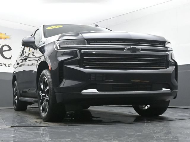 Used 2022 Chevrolet Tahoe LT w/ Luxury Package AWD/4WD image 3