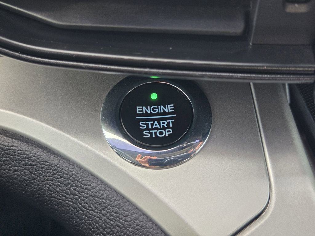 Used 2021 Ford Explorer XLT image 19