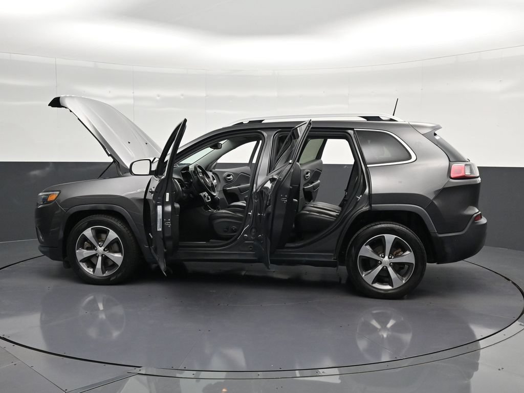 Used 2020 Jeep Cherokee Limited FWD image 29