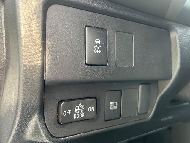 Used 2023 Toyota Tacoma SR5 RWD image 17