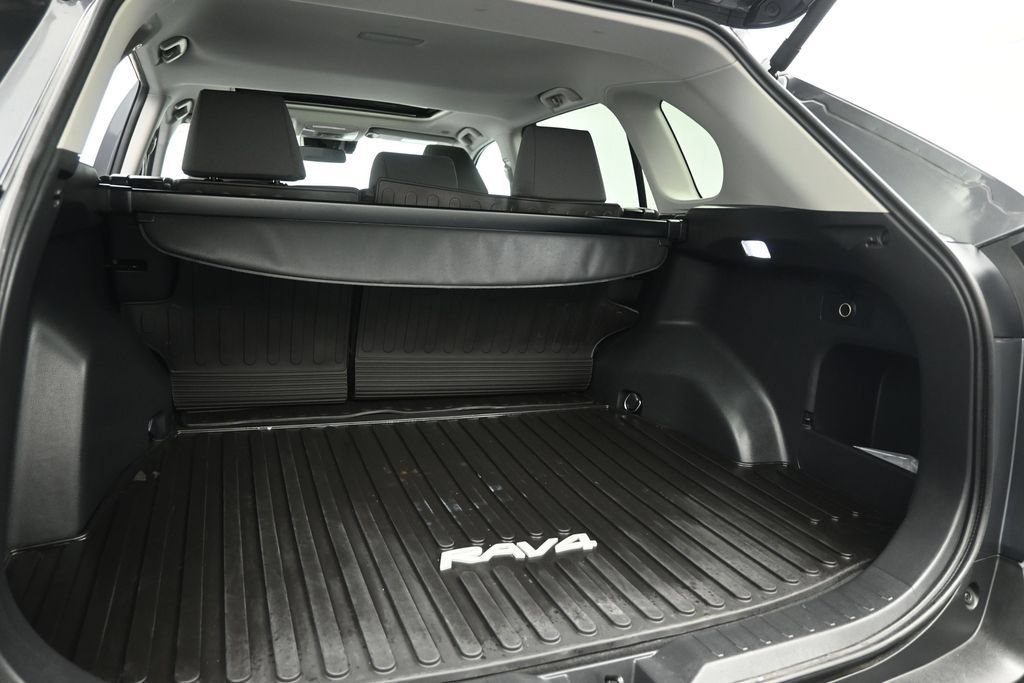 Used 2024 Toyota RAV4 XLE w/ Convenience Package FWD image 21