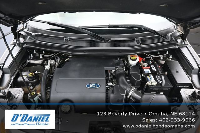 Used 2015 Ford Explorer XLT w/ Equipment Group 202B AWD/4WD image 48