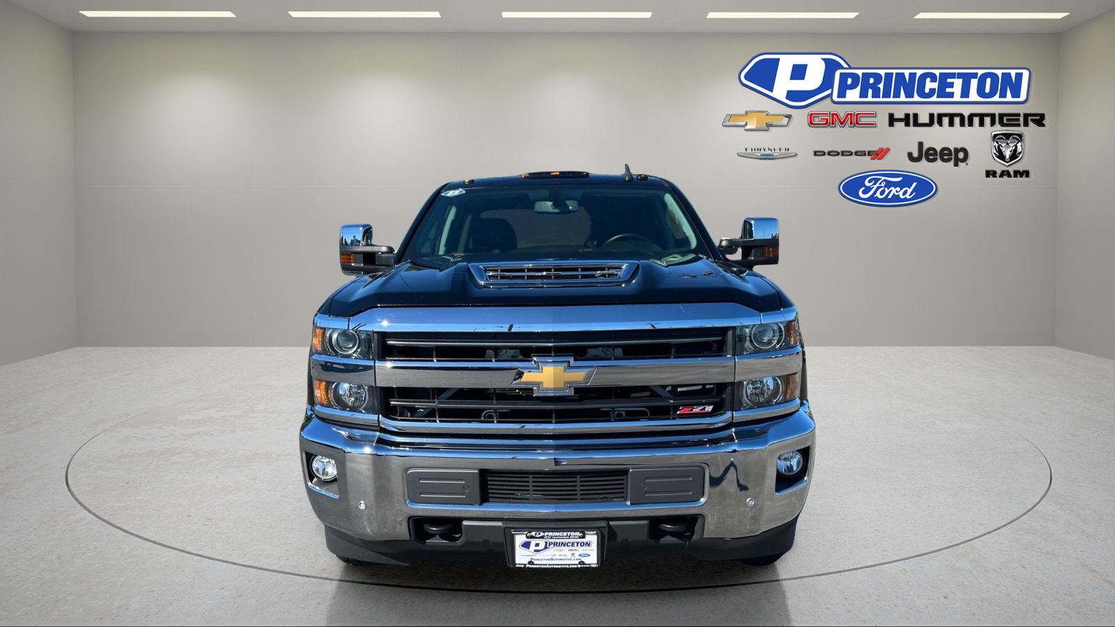 Used 2018 Chevrolet Silverado 2500 LTZ w/ Duramax Plus Package AWD/4WD image 2