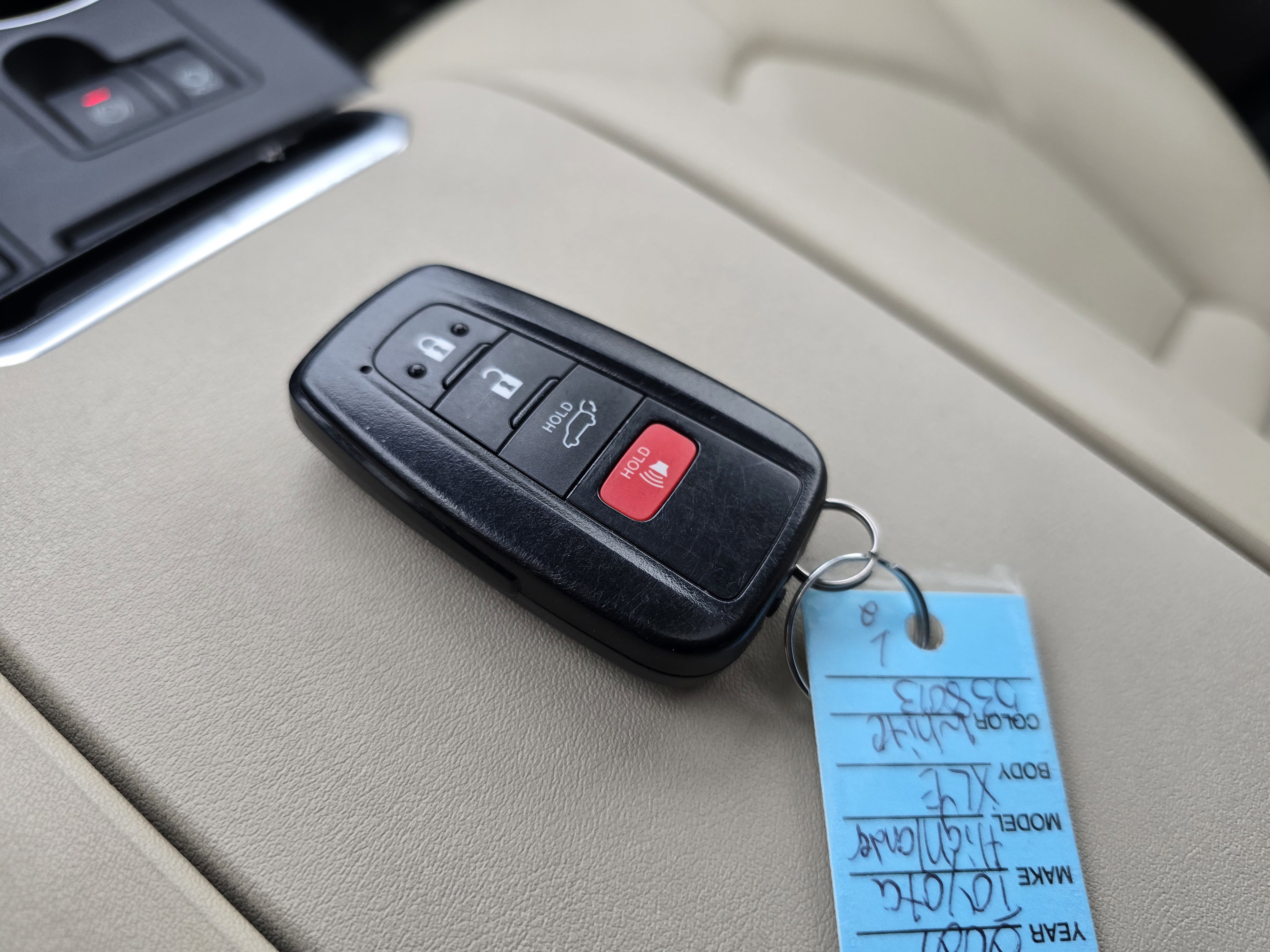 Used 2021 Toyota Highlander XLE image 33