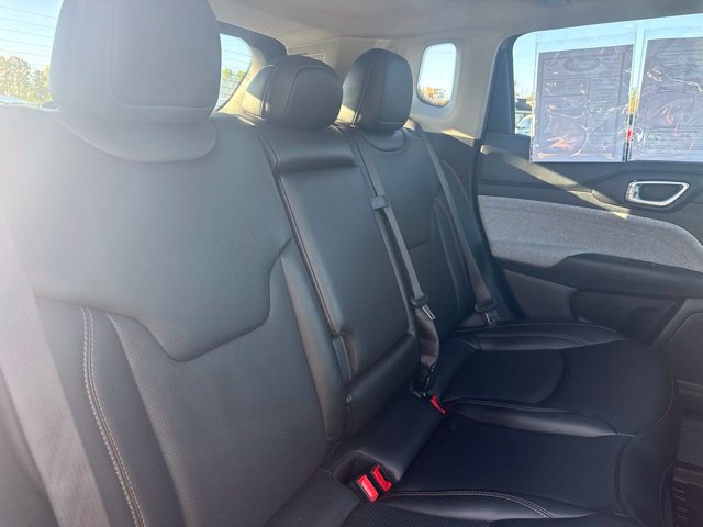 Used 2022 Jeep Compass Latitude w/ Sun and Sound Group AWD/4WD image 31