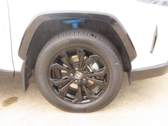 Used 2023 Toyota RAV4 XSE AWD/4WD image 7
