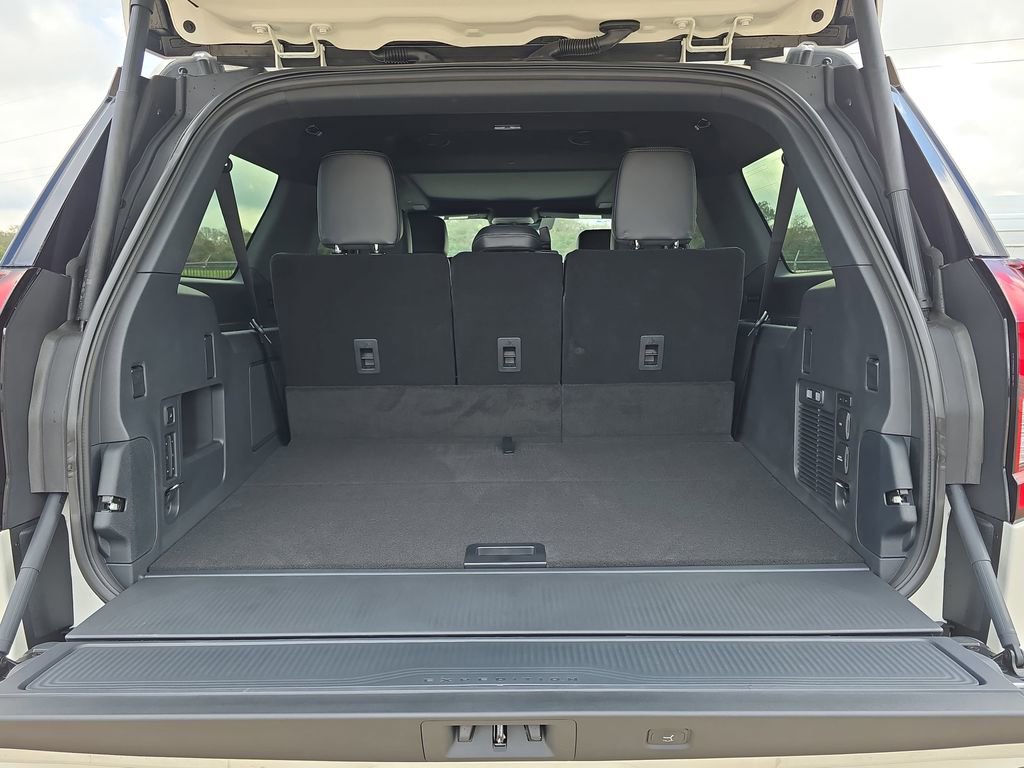 New 2025 Ford Expedition Max Platinum w/ Stealth Performance Package image 13
